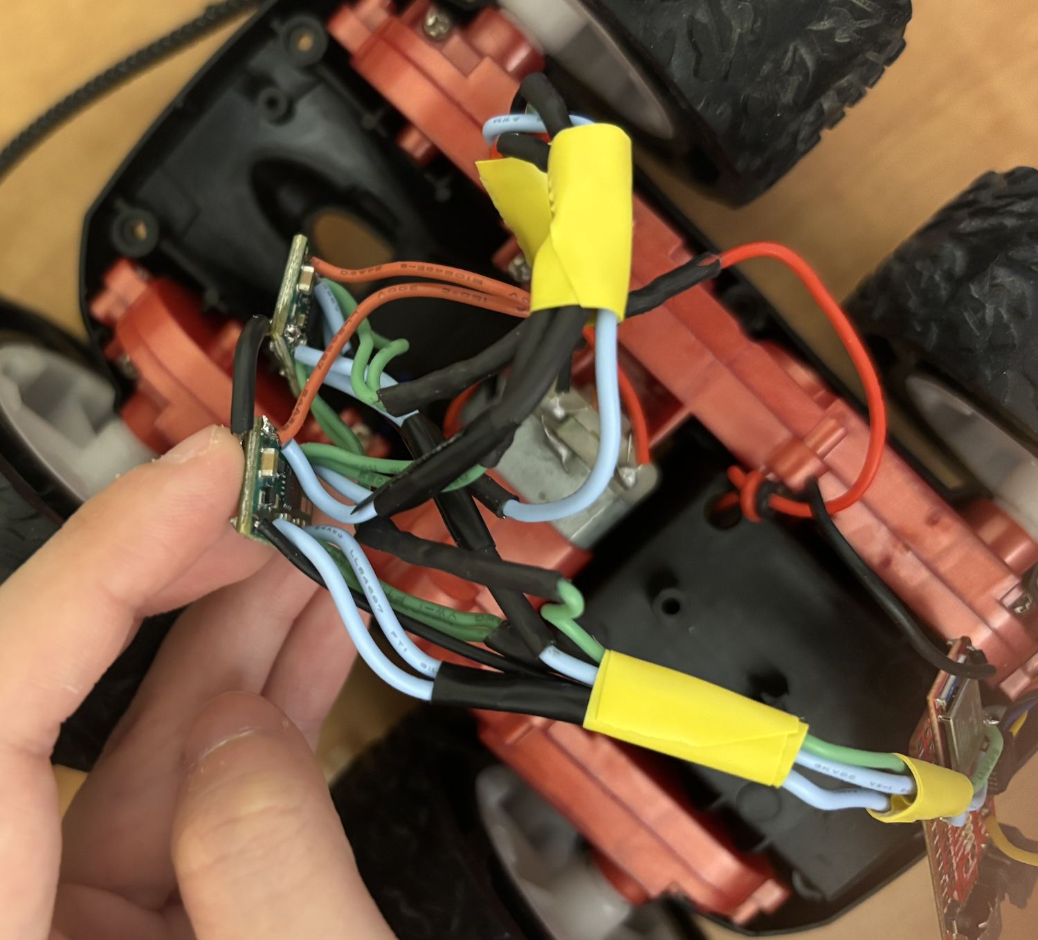 Parallel-coupled motor driver I/O